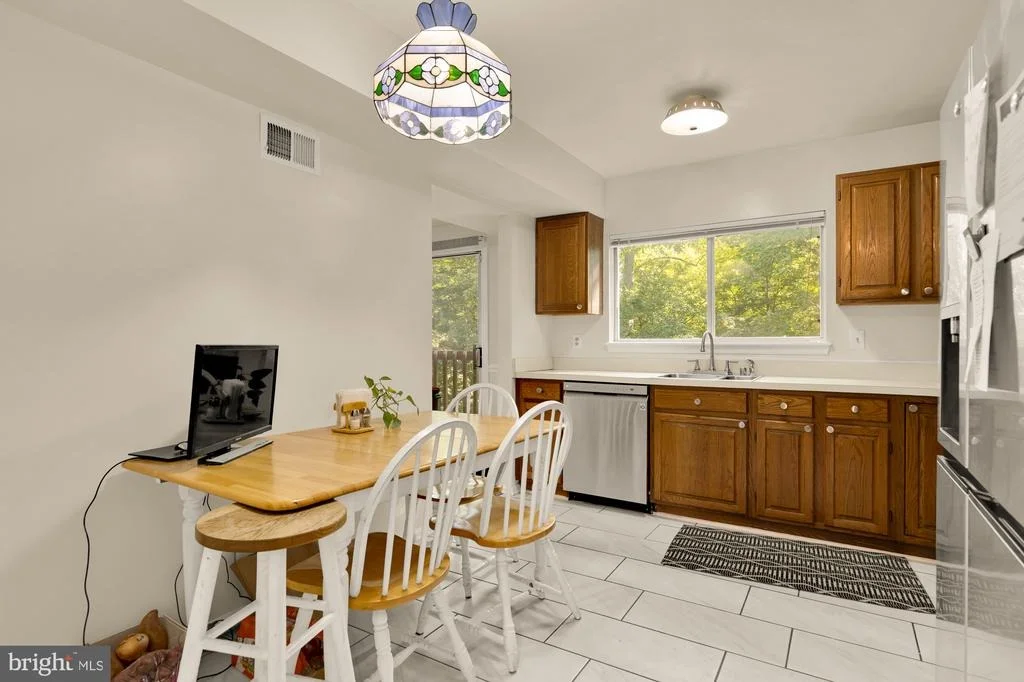 Photo of 9400 FOX RUN DRIVE