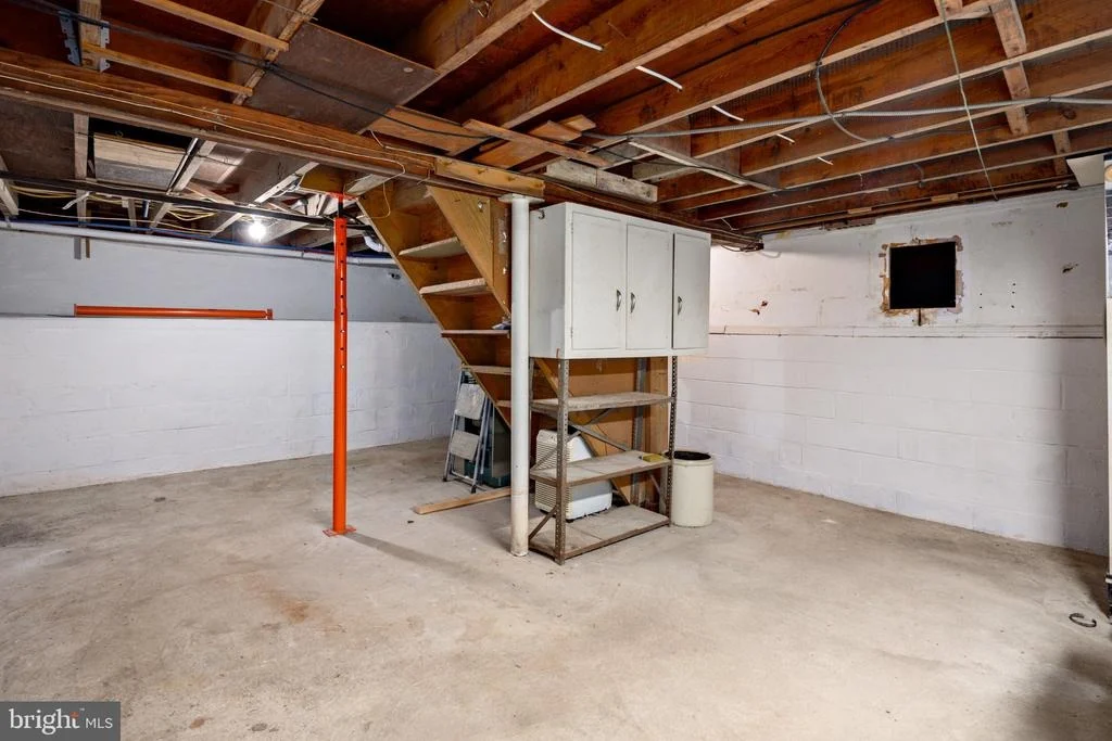 Photo of 8202 LONGPOINT ROAD