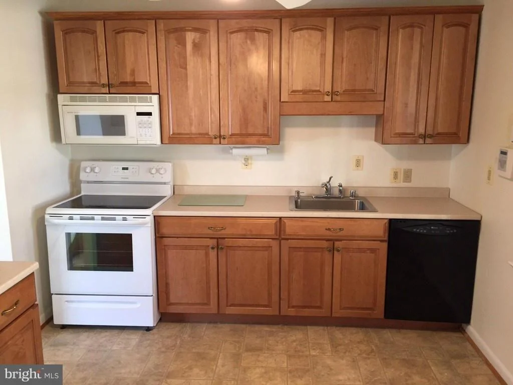 Photo of 2611 SILVERDALE DRIVE