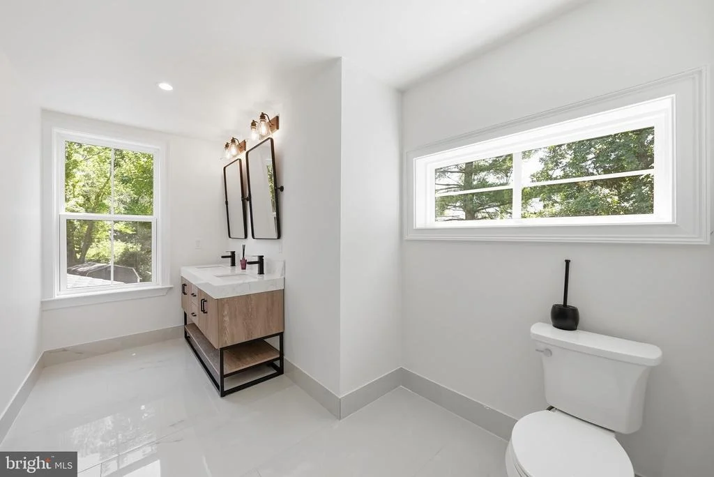 Photo of 1211 LINTON LANE