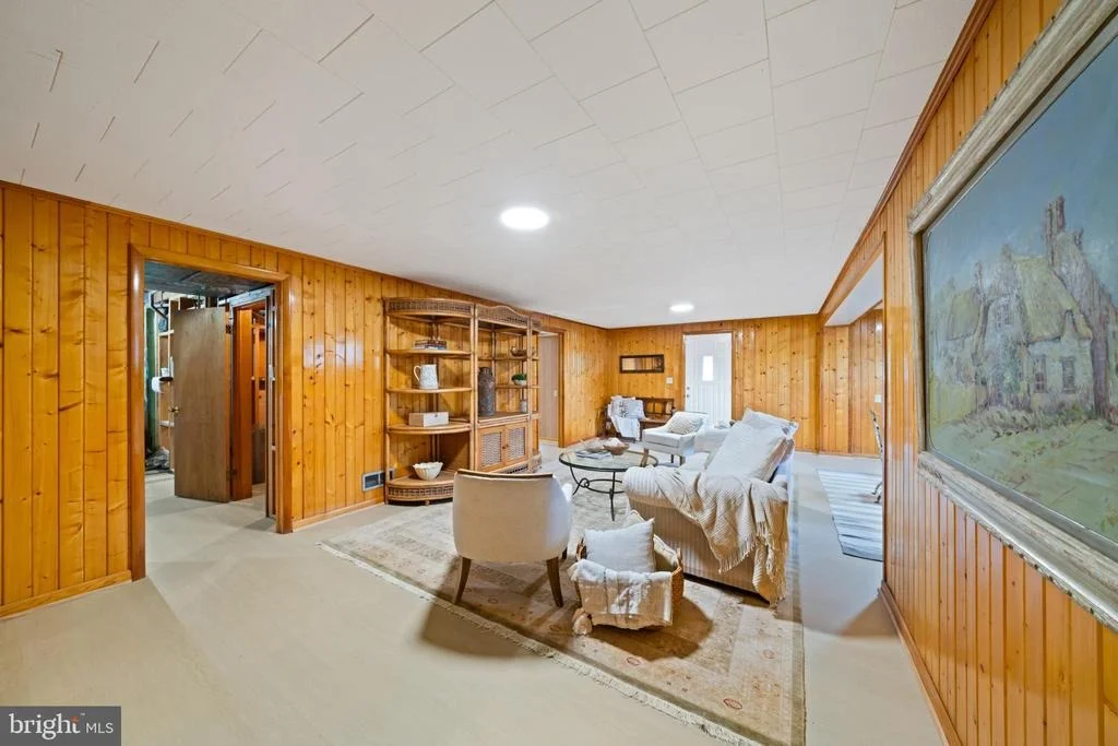 Photo of 11809 COLLINS DRIVE