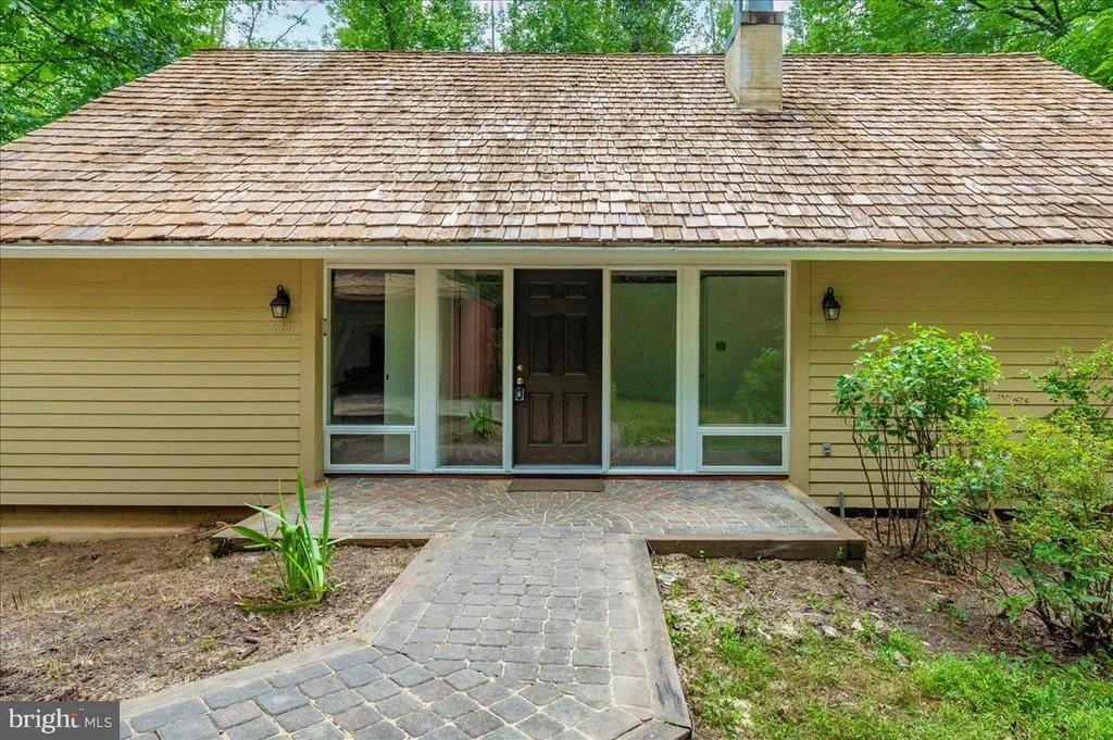 Photo of 9441 HOLBROOK