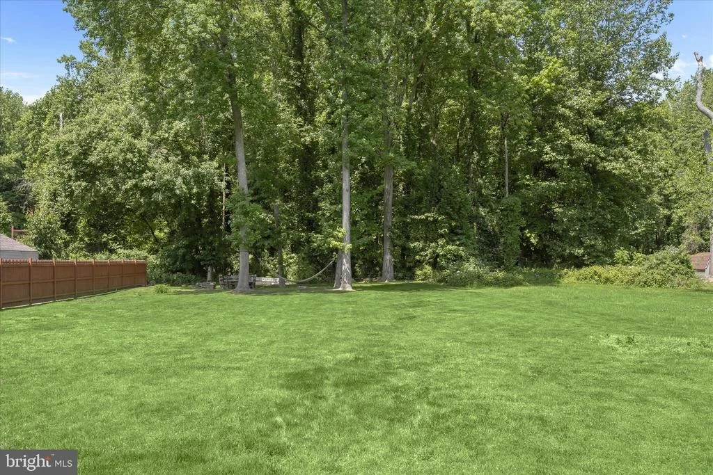 Photo of 1470 LOG INN ROAD