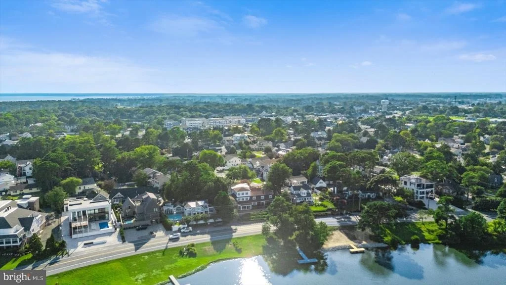 Photo of 20340 SILVER LAKE DRIVE