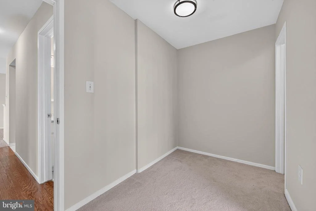 Photo of Unit B at 7710 LEXTON PLACE