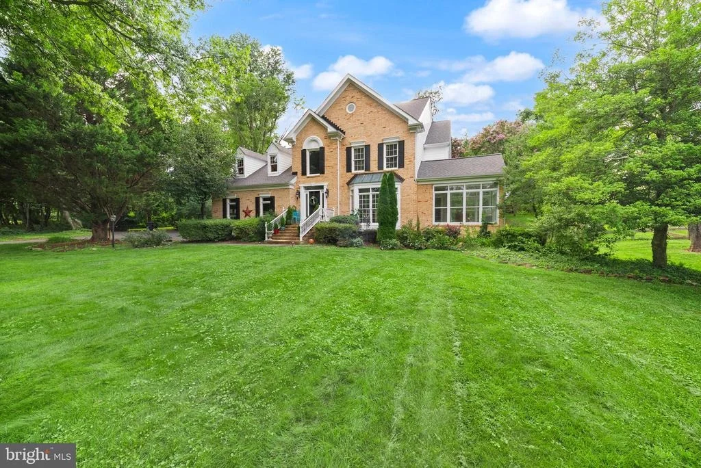 Photo of 4280 LAWNVALE DRIVE