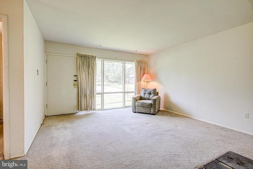 Photo of 7420 AXTON