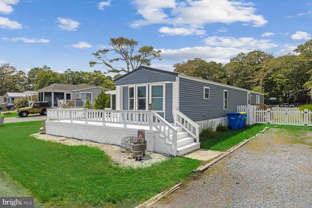 Photo of 35602 BAYVIEW DRIVE