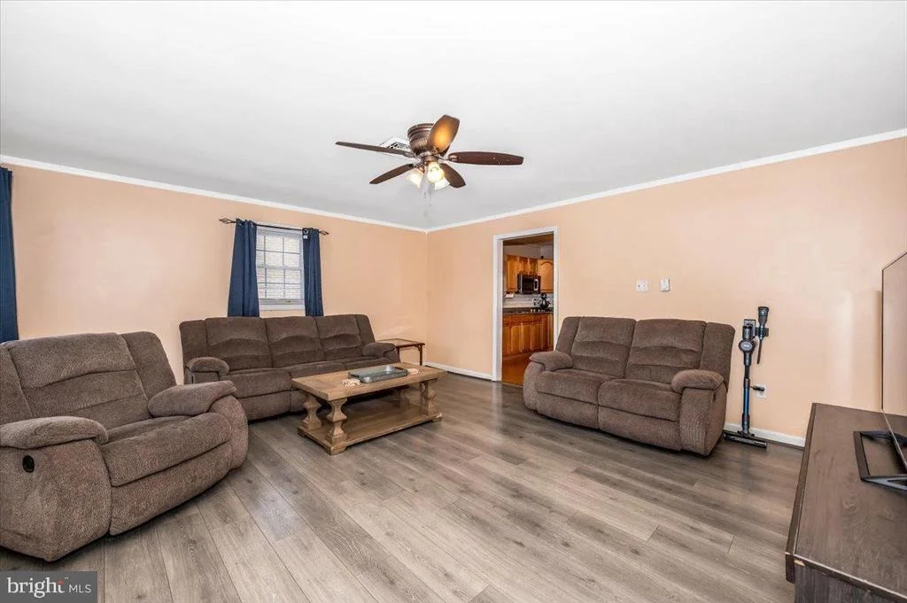 Photo of 15225 CLEAR SPRING ROAD