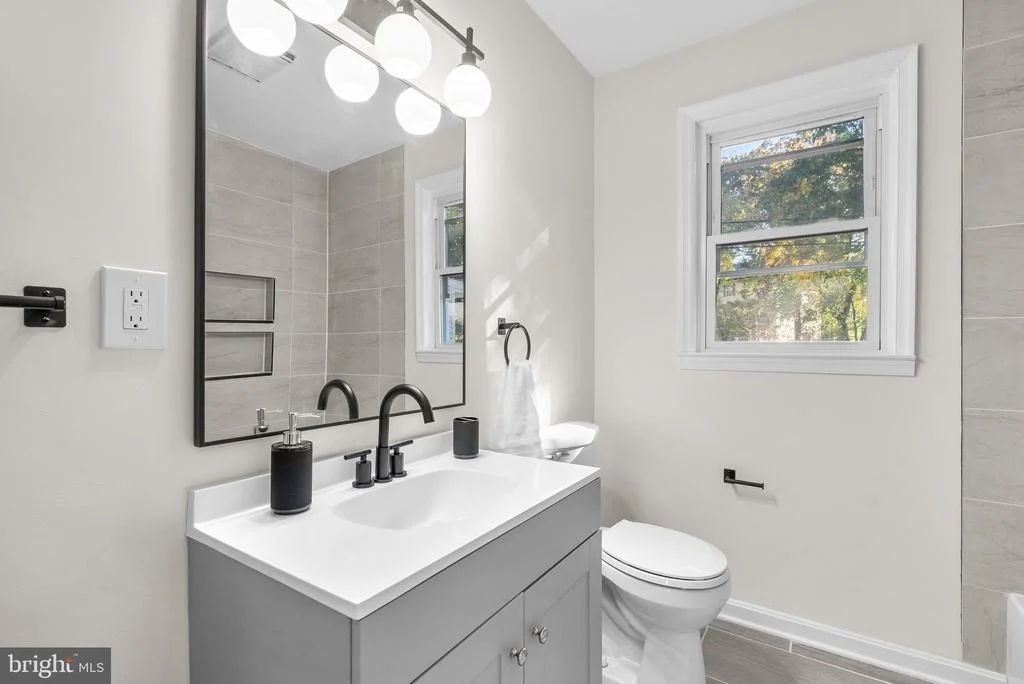 Photo of 531 FOREST VIEW ROAD