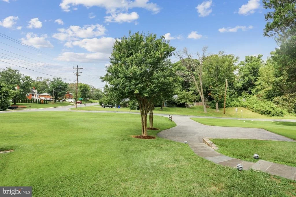 Photo of 1900 POWDER MILL ROAD