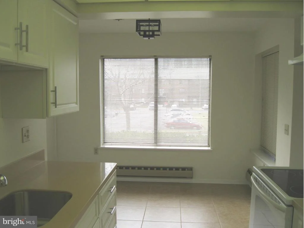 Photo of Unit 871B at 15311 PINE ORCHARD DRIVE