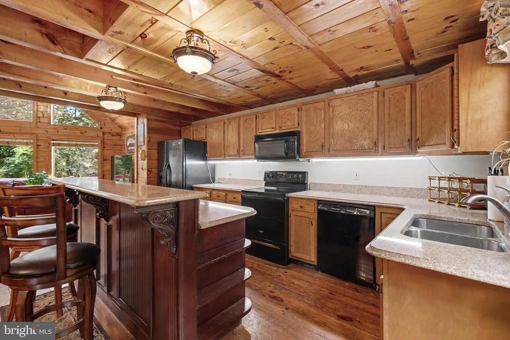 Photo of 186 HIGH KNOB ROAD