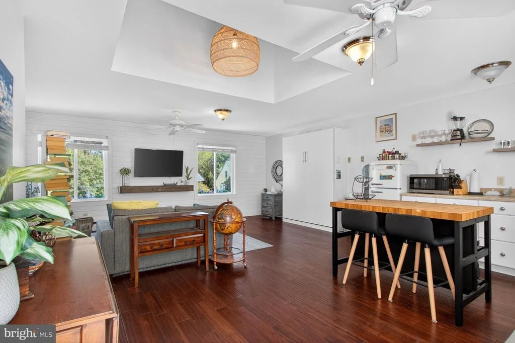 Photo of 829 SAVANNAH ROAD