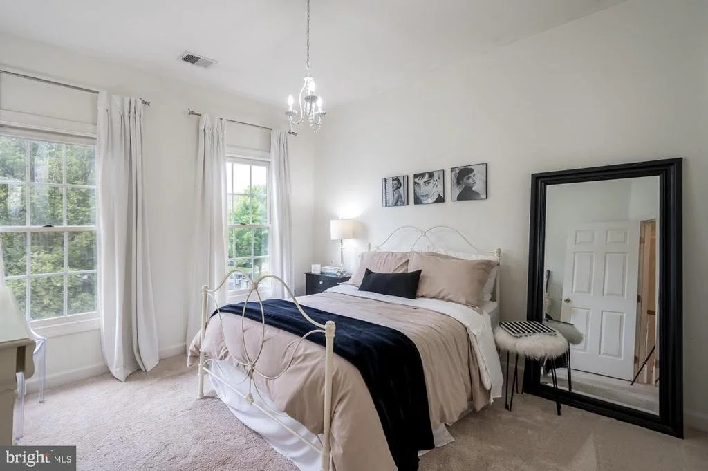 Photo of 4408 WINDING OAK DRIVE