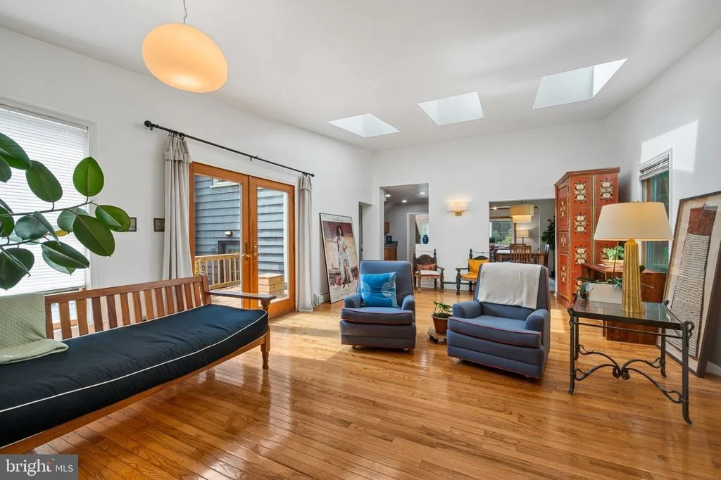 Photo of 213 PIPING ROCK DRIVE