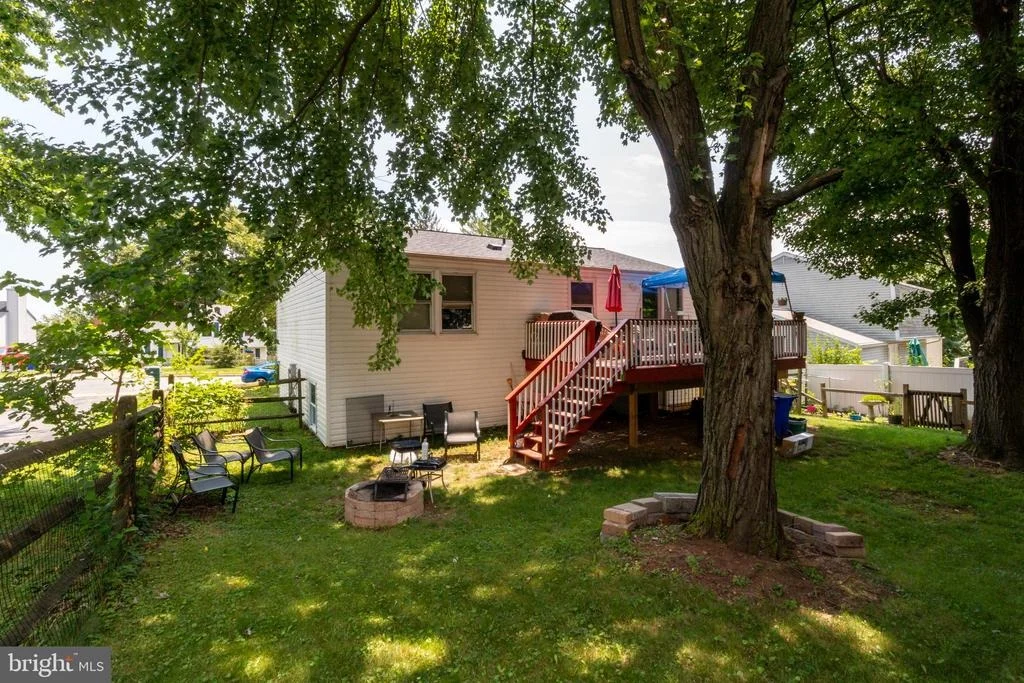 Photo of 121 DEERFIELD PLACE