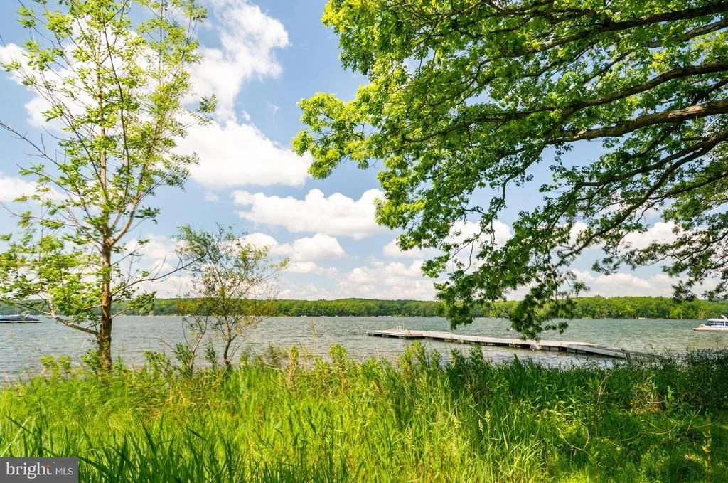 Photo of 2895 TURKEY NECK ROAD