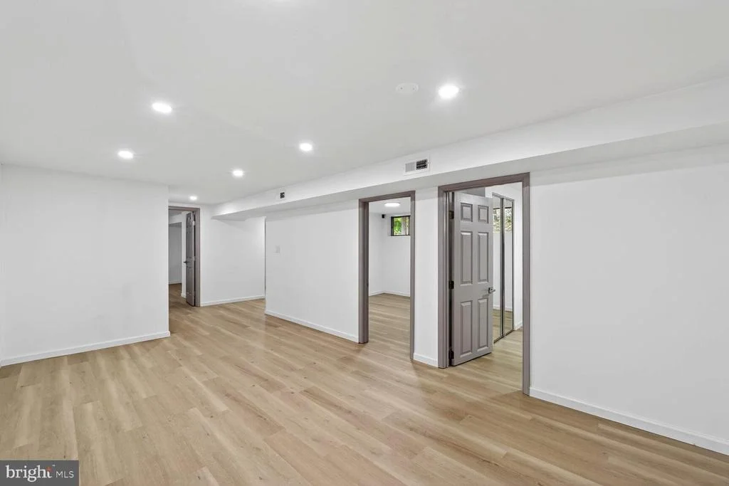 Photo of 5604 DUNDALK DRIVE