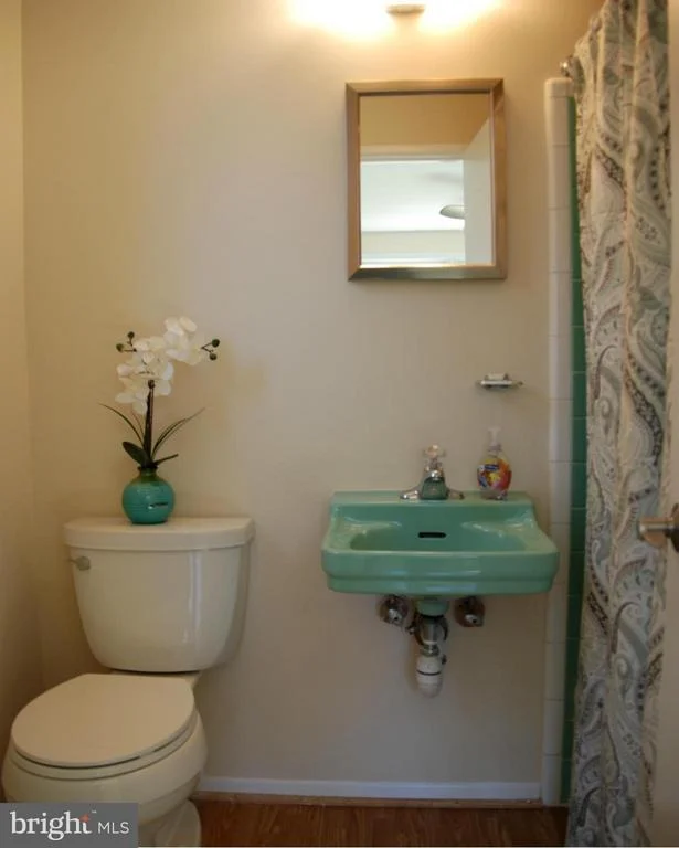 Photo of 8112 BULLOCK LANE