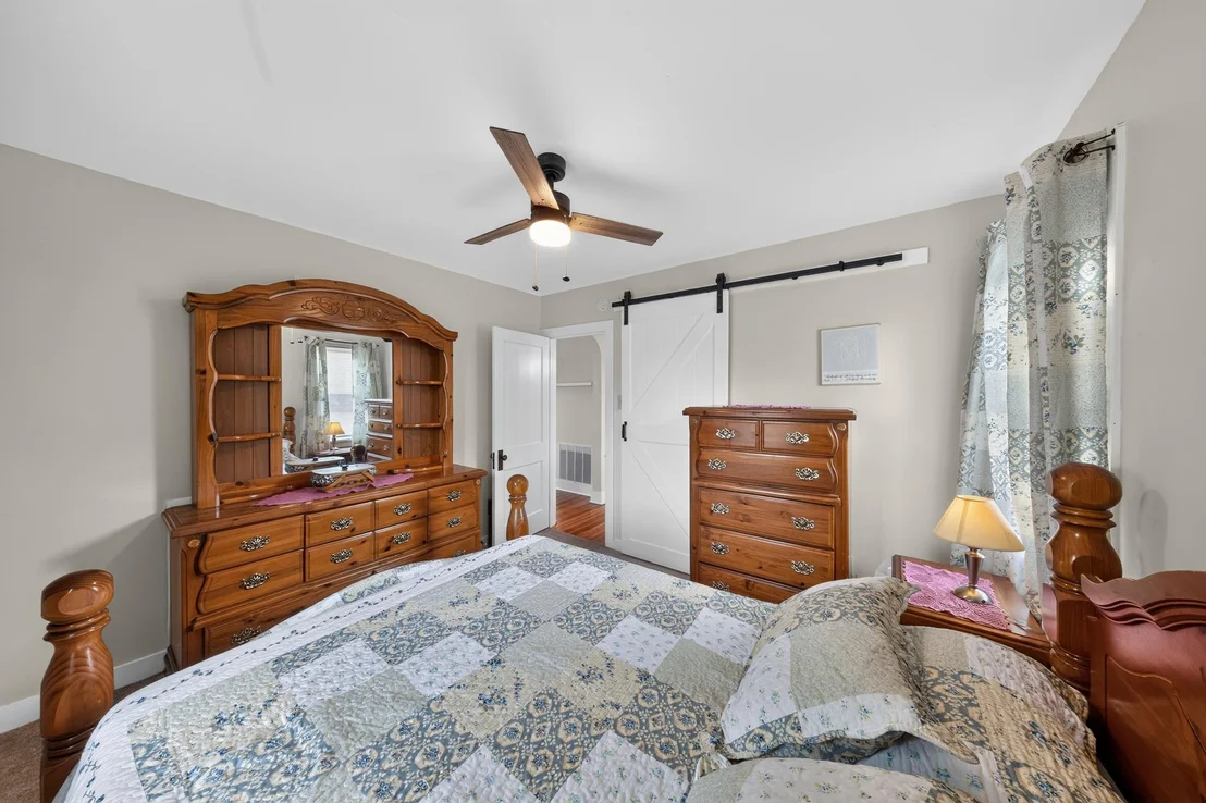 Photo of 319 N HOOK ROAD