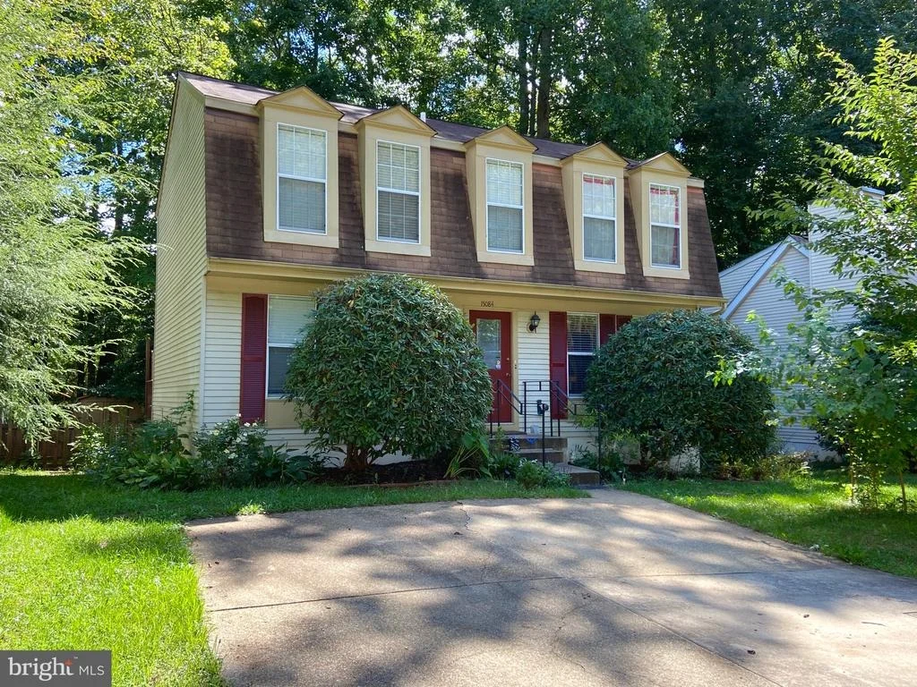 Photo of 15084 HOLLEYSIDE DRIVE
