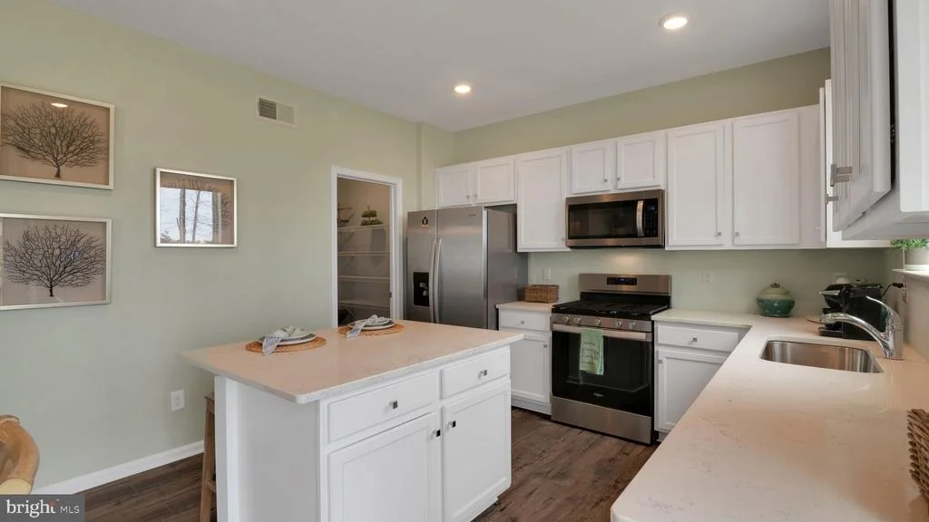 Photo of 4 MINNOW AVENUE