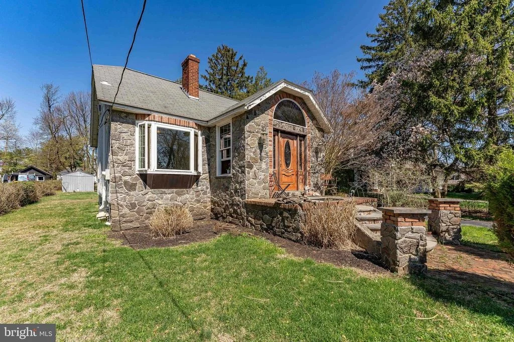 Photo of 537 RED FOX LANE