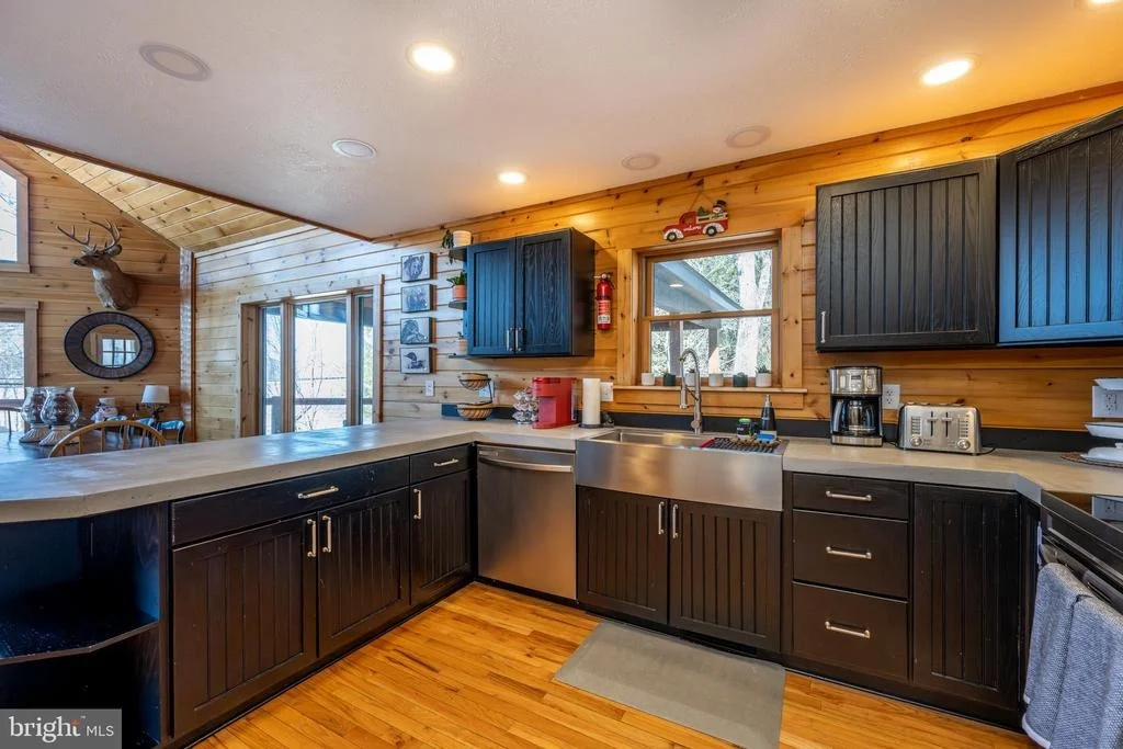 Photo of 660 GLENDALE ROAD