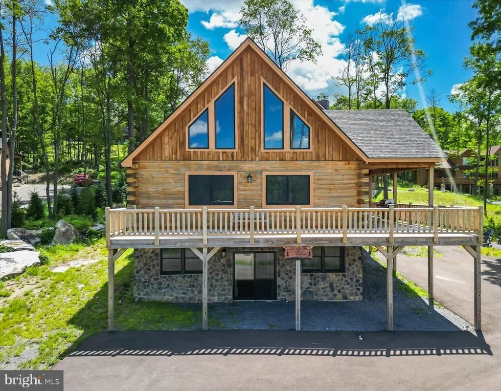 Photo of 957 N CAMP ROAD