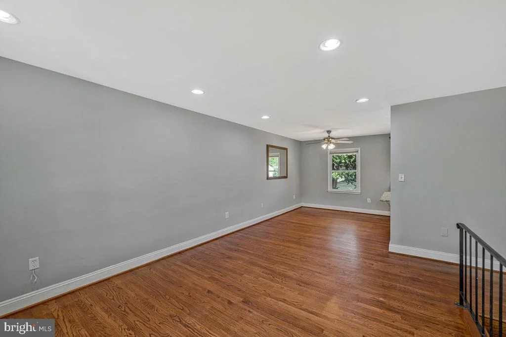 Photo of 409 UNIVERSITY DRIVE