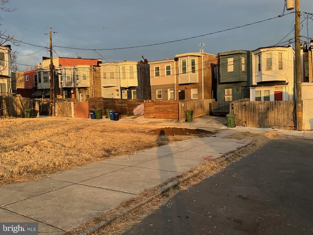Photo of 1630 LANSING AVENUE