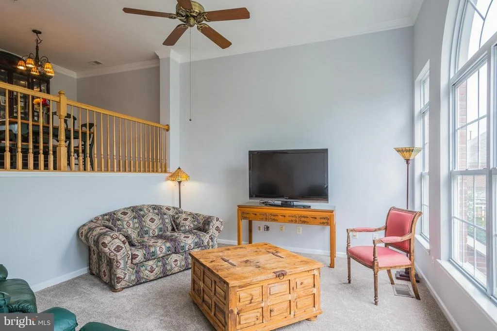 Photo of Unit 2128 at 1908 CRESCENT PARK DRIVE