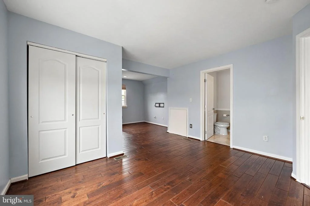Photo of 704 SHIPTON ROAD