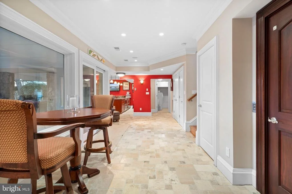 Photo of 206 HARBOR DRIVE