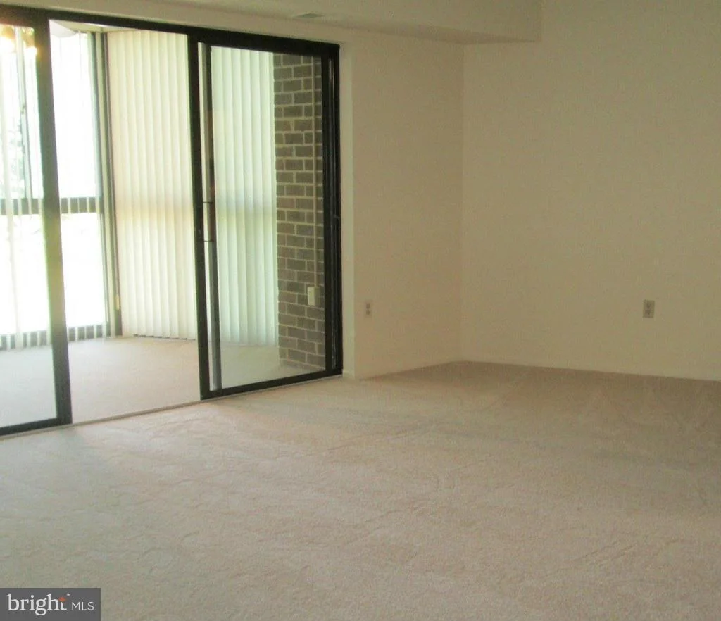 Photo of Unit 4403 at 15100 INTERLACHEN DRIVE