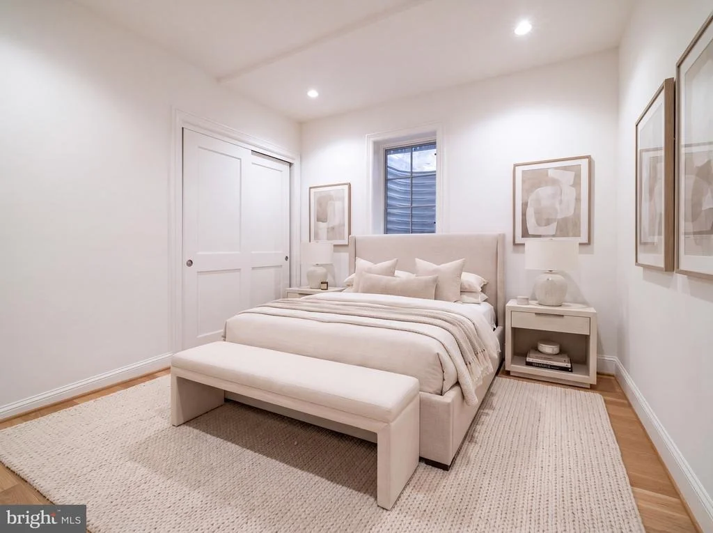 Photo of 3418 RESERVOIR ROAD NW