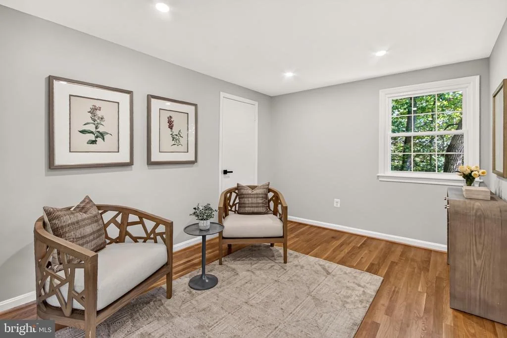 Photo of 4018 ROBERTSON BOULEVARD
