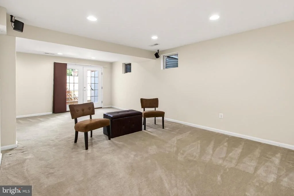 Photo of 8200 KERFOOT DRIVE