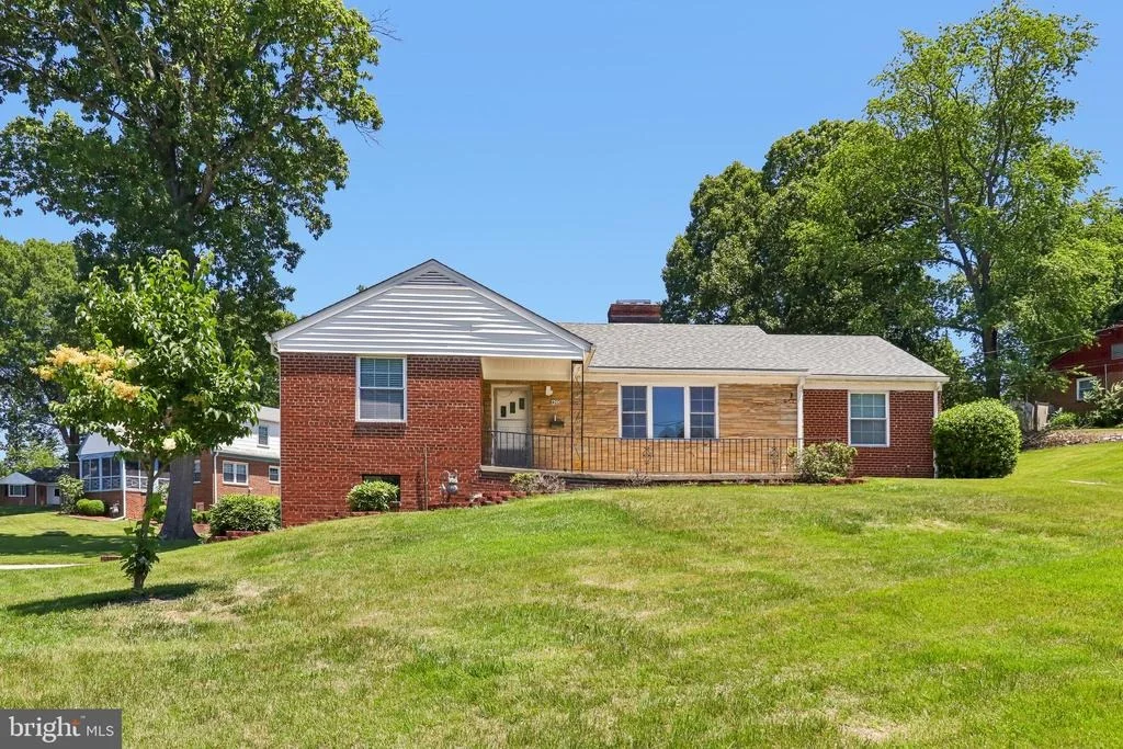 Photo of 400 SOUTHWEST DRIVE
