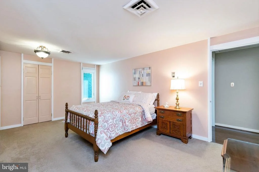 Photo of 11424 VALE SPRING DRIVE