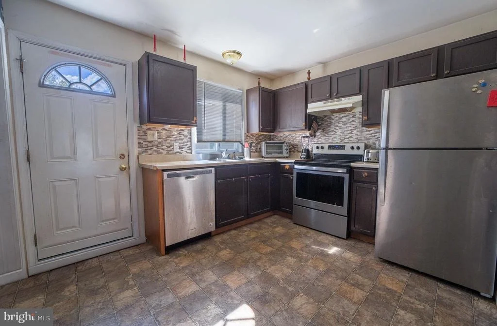 Photo of 1176 W 6TH STREET