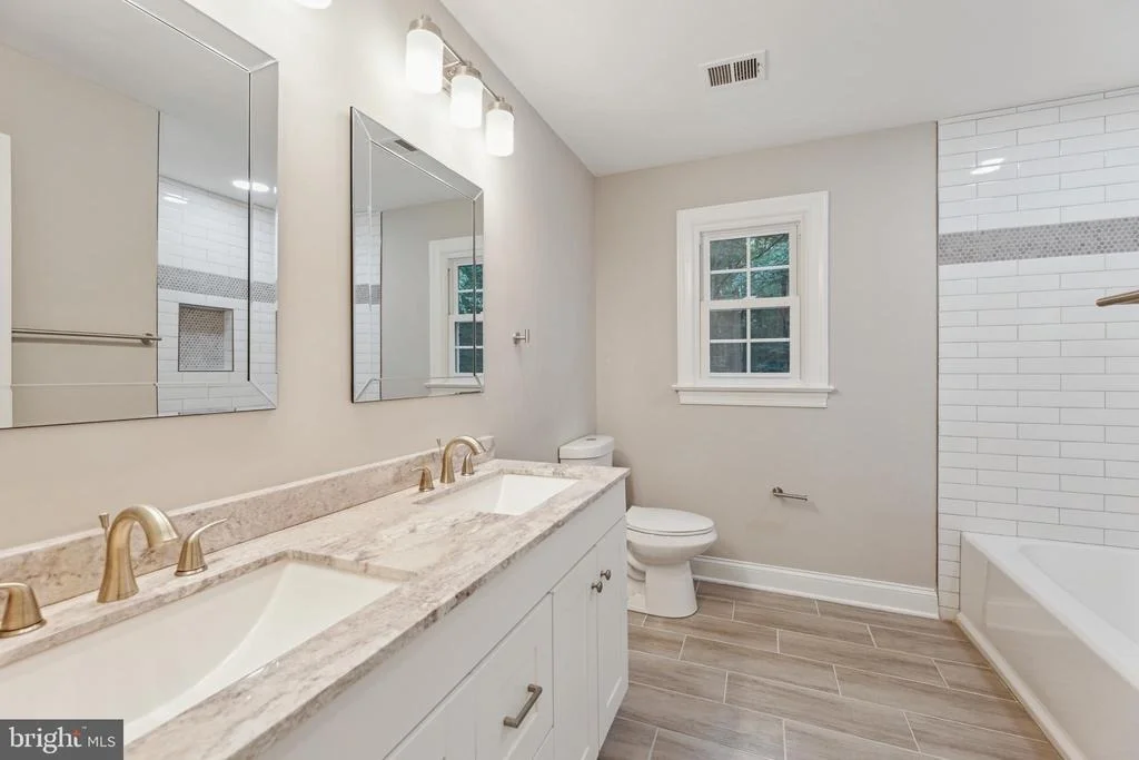 Photo of 10424 HAMPTON ROAD