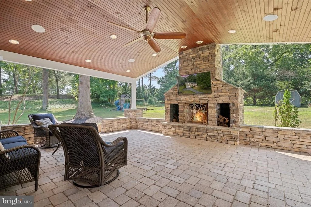 Photo of 1134 VALLEY DRIVE