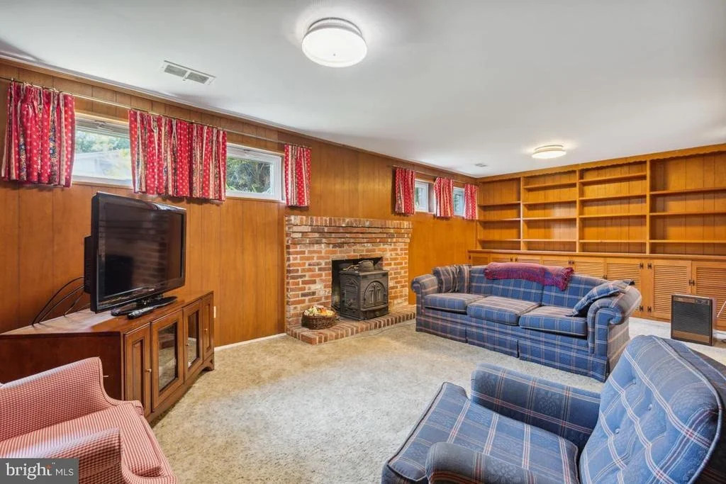Photo of 13337 FOXHALL DRIVE
