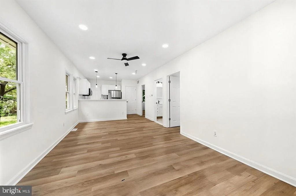 Photo of 865 N READ AVENUE