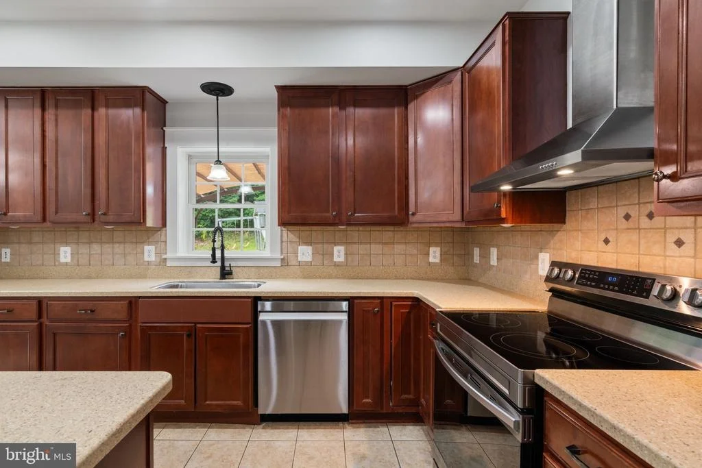 Photo of 208 MARKHAM FARM ROAD