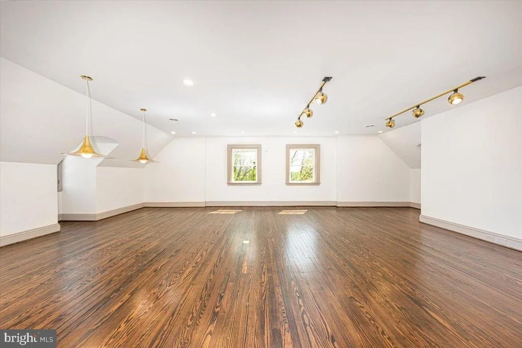 Photo of 54 RIDGE ROAD
