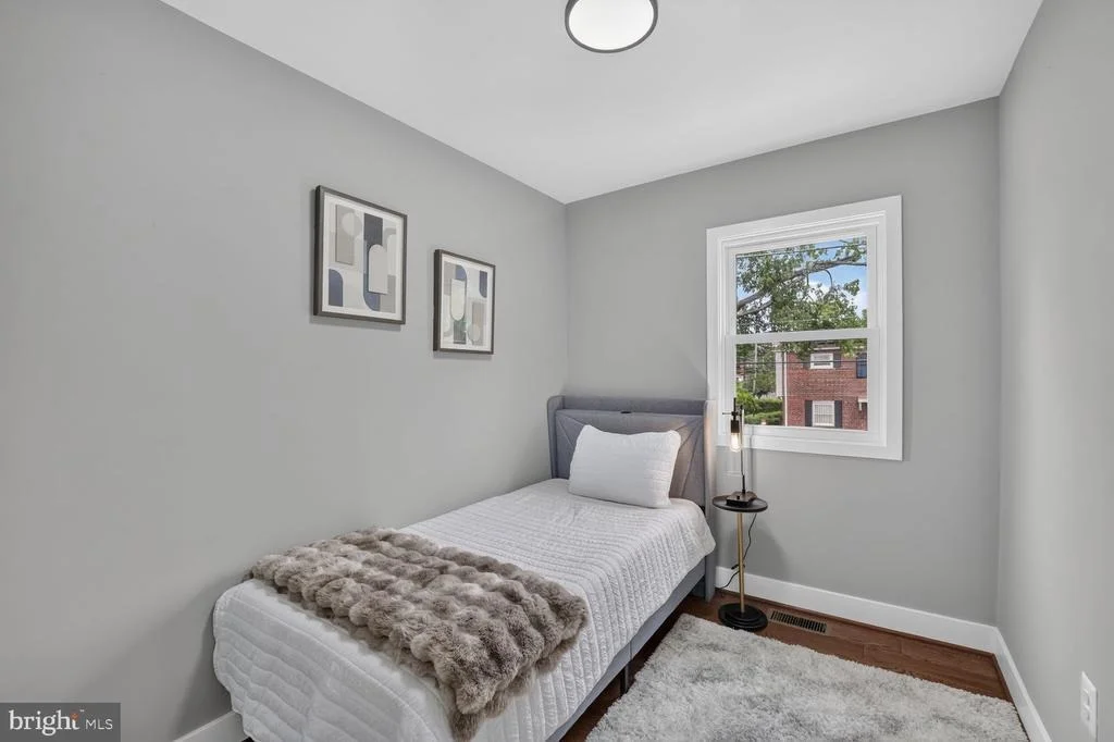 Photo of 1101 46TH PLACE SE