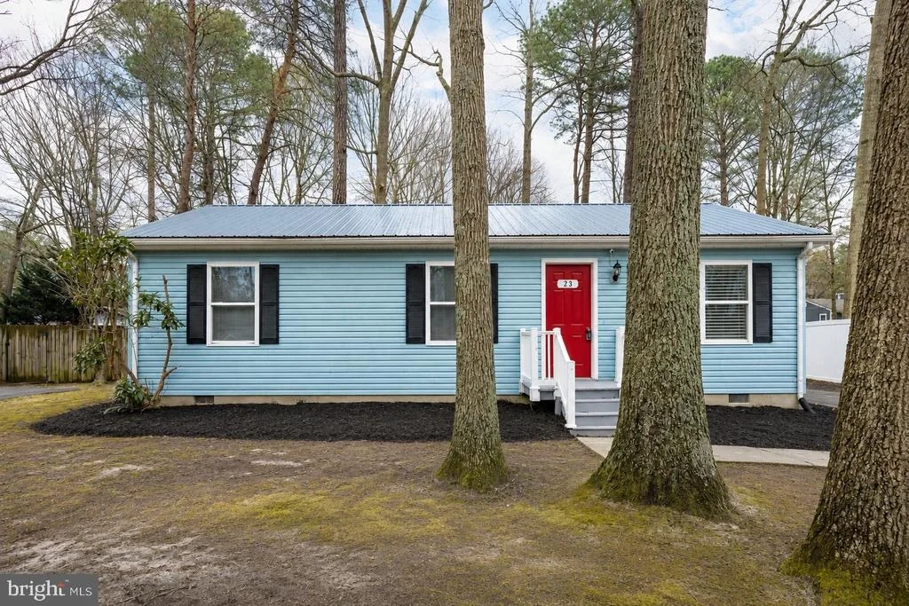 Photo of 23 MAPLEWOOD DRIVE